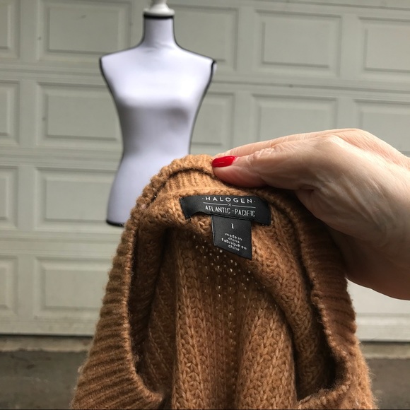 Halogen Oversized mock neck rust sweater I or 1 - Picture 12 of 14